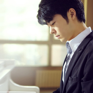 梁朝伟含着汤唯的奶头的是谁
